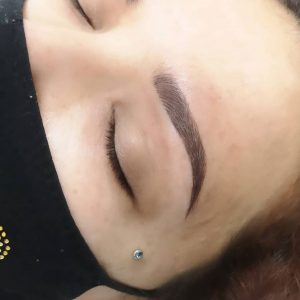 Sopracciglia tattoo