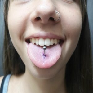 Piercing vimodrone lingua